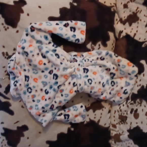 WONDER NATION 3T BATH ROBE, TWO FRONT POCKETS, TIES IN FRONT. - Picture 3 of 6